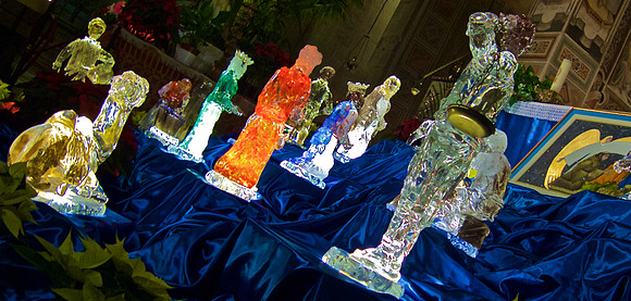 Glass Manger (2)