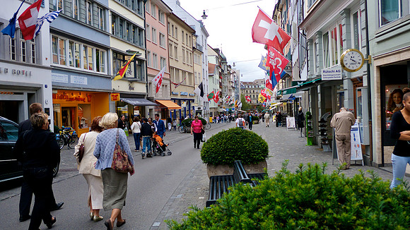 Rennweg - Flag Display